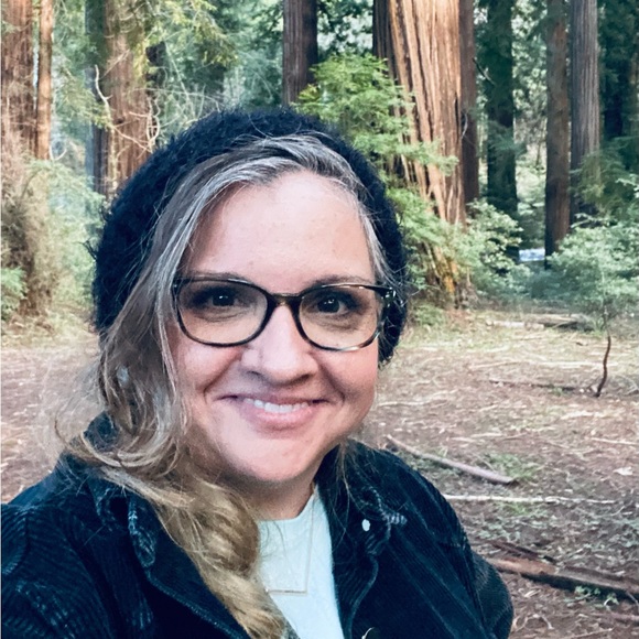 Meet your Posher, Carla - Picture 2 of 9